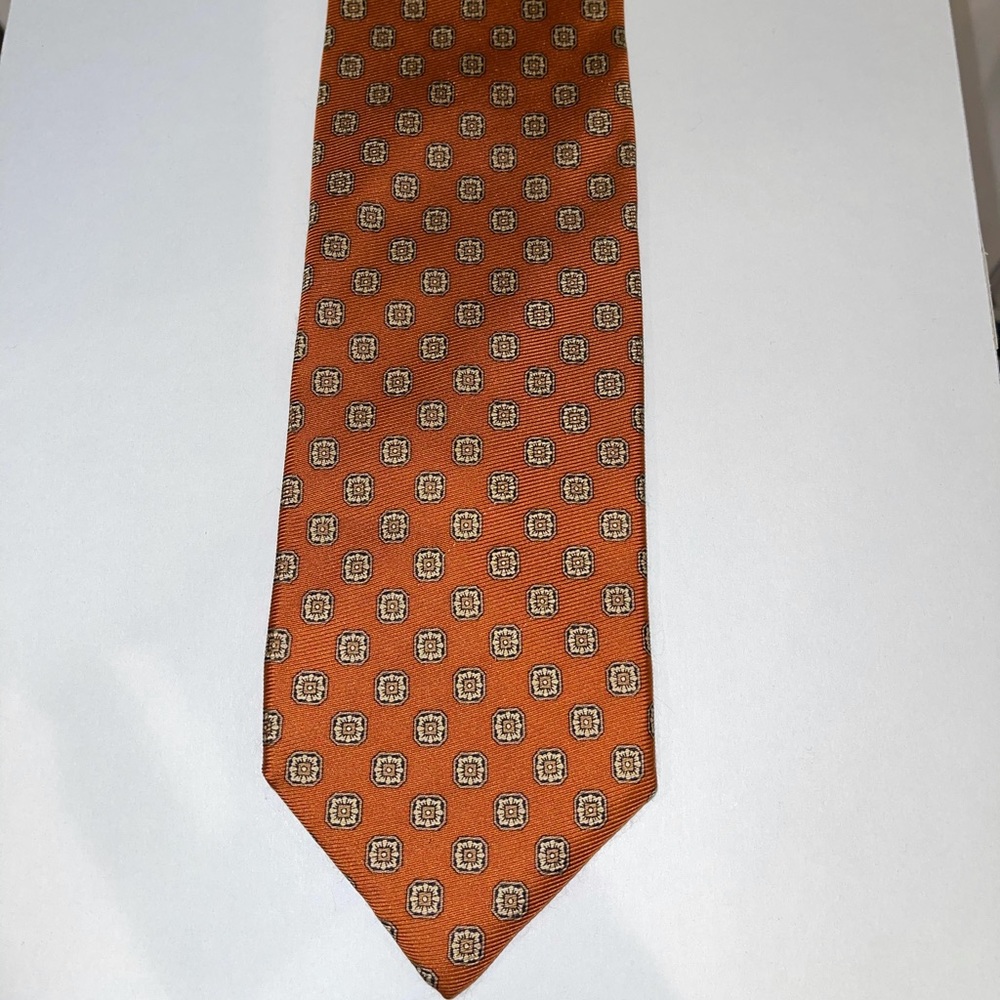 Jos. A. Bank pattern tie